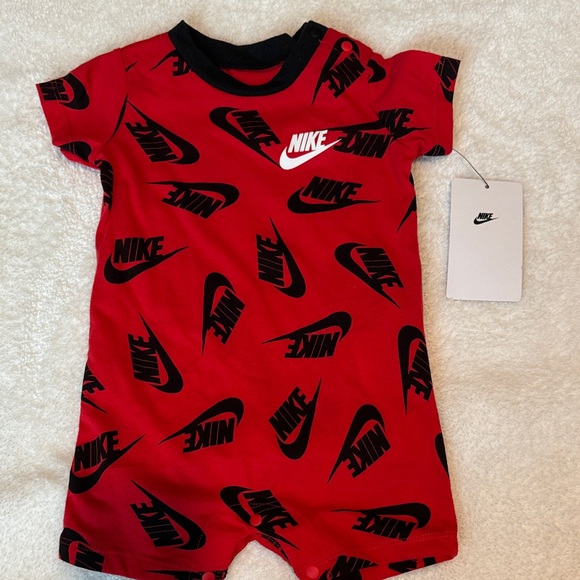 Nike Other - Nike Kids Bodysuit in Red and Black